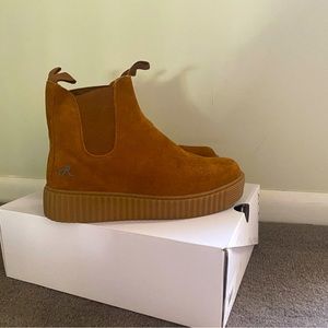 Religious comfort Bubba Run faux shearling booties.